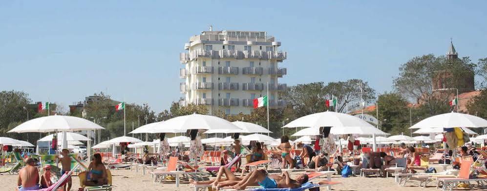 Hotel Grifone Rimini Exterior photo